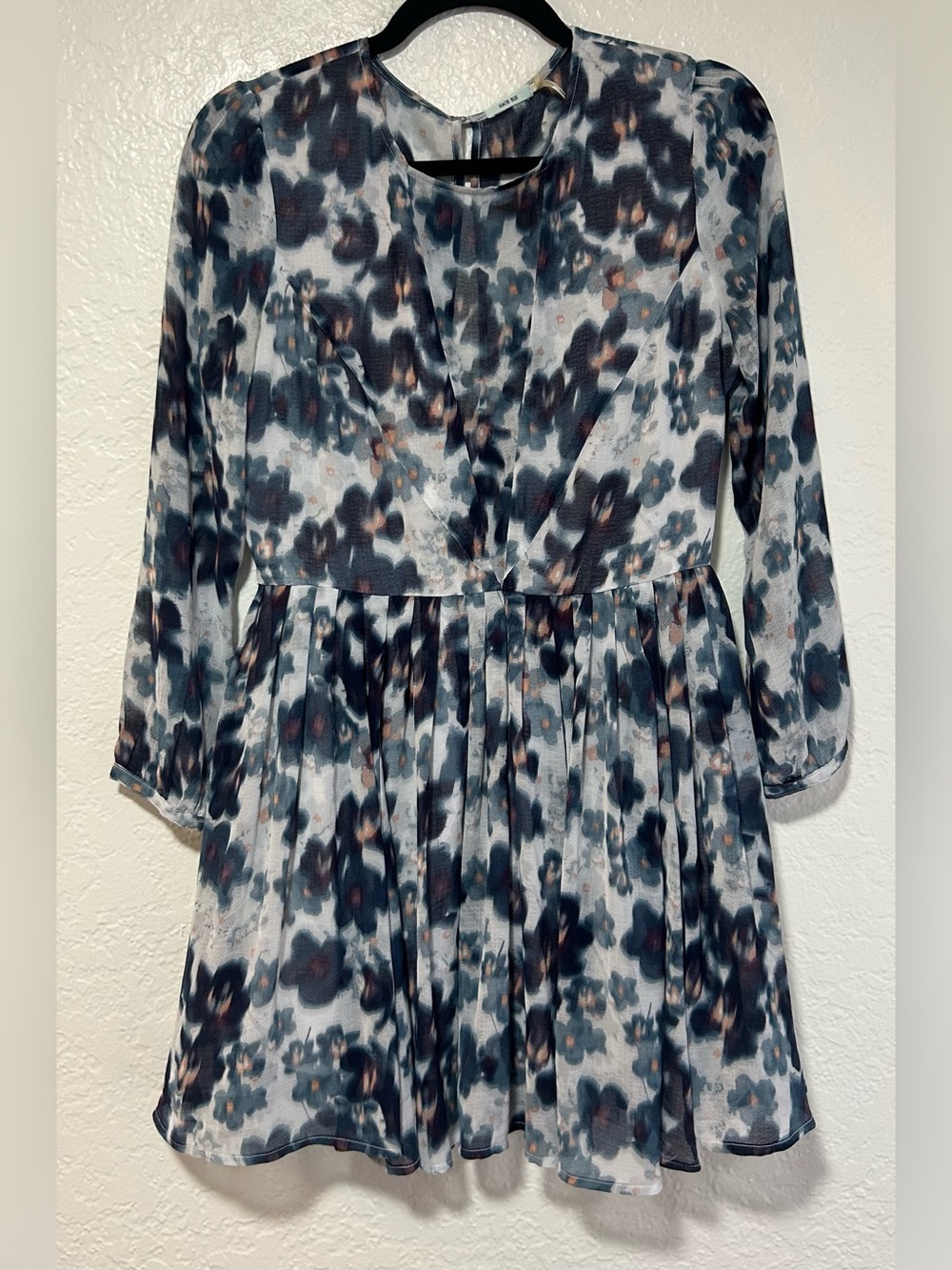 Kimchi Blue Long Sleeve Floral Mini Dress in Blue and Coral